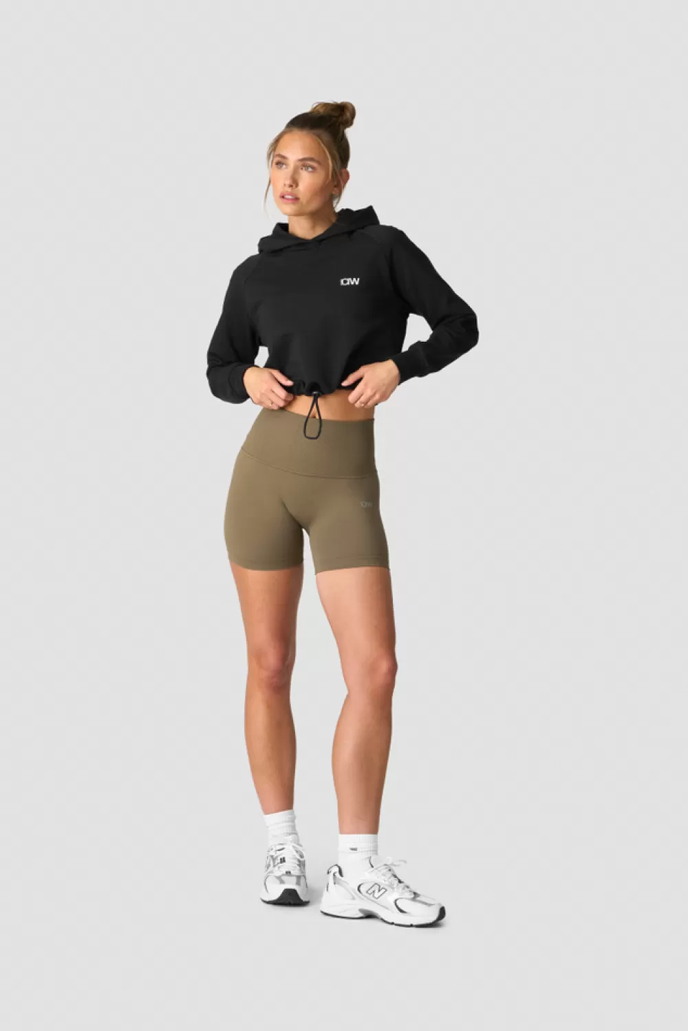Women ICIW Define Seamless Pocket Shorts Wmn Dark Sand